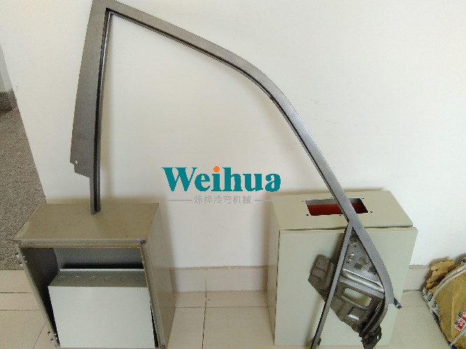 汽車(chē)門(mén)框成型設(shè)備